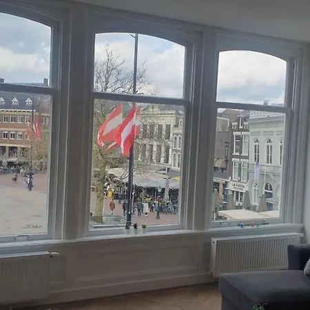 Center Gouda: View Deluxe