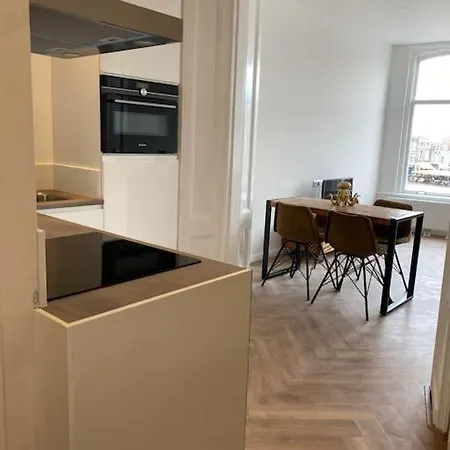 Center Gouda: View Deluxe Apartment *