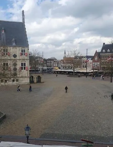 Center Gouda: View Deluxe