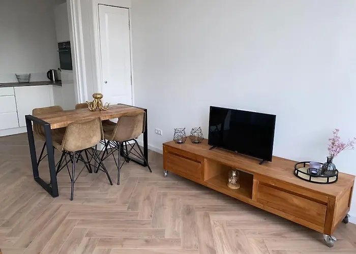 Center Gouda: View Deluxe خودا