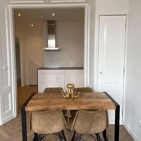 Center Gouda: View Deluxe * חאודה