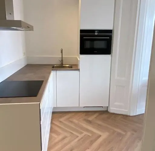 Center Gouda: View Deluxe * Gouda